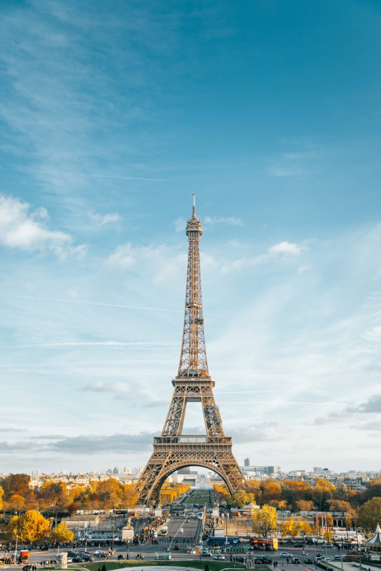 paris-luxury-shops-to-open-on-sunday